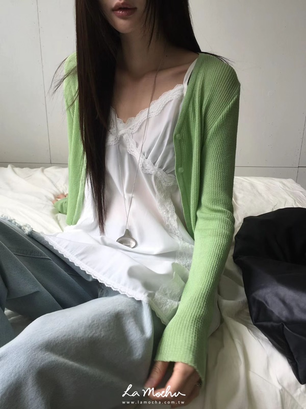 同色扣透紗坑條外套